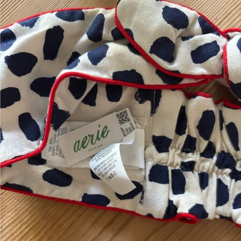 aerie navy white